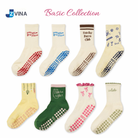 Chaussettes de Pilates personnalisées JZVINA avec logo, motif jacquard brodé, bord côtelé antidérapant, chaussettes antidérapantes pour le yoga nu et le reformer