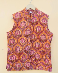 Chaqueta acolchada de algodón floral Chaleco de estilo bohemio con estampado de bloques con lazo frontal Sin mangas Regalo de dama de honor de invierno - Product Image 6