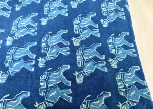 Telas impresas personalizadas Telas hechas a mano de algodón con estampado de añil Telas para ropa y vestidos Fabricación de precios bajos Tarifa al por mayor - Product Image 4