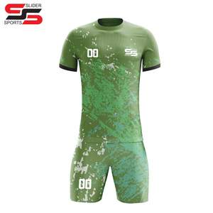 2025 uniforme de football à séchage rapide respirant en gros en Stock uniforme de football personnalisé en polyester multicolore - Product Image 5