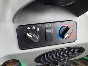 Best Used 2019 Bob-<b>cat</b> <b>T</b>-630 SK-ID STEER - Product Image 4