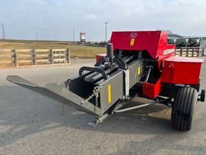 Nouvelle presse à balles carrées et presse à balles rondes pour ensilage Massey Ferguson 1840, robuste et de grande capacité - Product Image 4