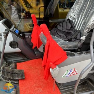 รถขุดโคมัตสึ PC200-8 มือสองคุณภาพสูง น้ำหนักใช้งาน 20 ตัน ประสิทธิภาพเยี่ยม ชั่วโมงการทำงานต่ำ มอเตอร์ เกียร์บ็อกซ์ คุณภาพดี - Product Image 1