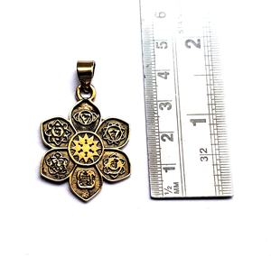 Collier avec pendentif en laiton motif fleur, Yoga Chakra - Product Image 1
