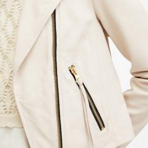 Veste en cuir de style pour femmes de haute qualité à la mode sur mesure en différentes couleurs disponibles à bon prix - Product Image 5