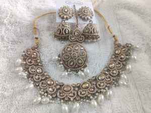 Charmant Style Classique AD Mode Collier Boucles D'oreilles Ensemble Festivals De Mariage Bijoux pour Femmes En Laiton - Product Image 2