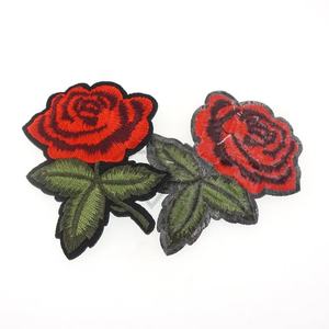 Parches bordados de tela de sarga para planchar con rosas al por mayor para chaquetas, camisetas, mochilas, sombreros - Product Image 3