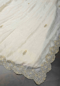 Ivory Shimmer Georgette Saree Heavy Pallu Design con trabajo de tejido con las mismas piezas de blusa de borde - Product Image 3