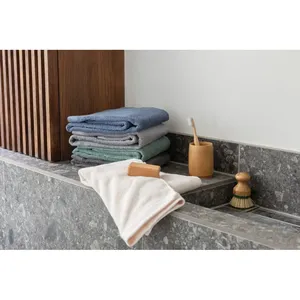 Serviettes de bain et tapis de bain durables Ukiyo Sakura AWARE, merchandising écologique - Product Image 3