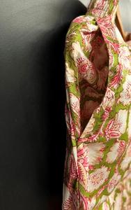 Conjunto de Pijama Casual de Algodón con Estampado Floral y Cuello en V para Mujer, Primavera, Verano, Otoño, Cintura Elástica Delantera, Dos Piezas, Secado Rápido, ODM de Alta Calidad - Product Image 5