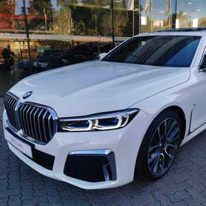 <span class=keywords><strong>BMW</strong></span> Serie 740Li M Sport Usata in Ottime Condizioni, Veicolo Pre-Owned, Turbo, Automatico, Guida a Sinistra, Interni in Pelle, Pneumatici R21, Berlina - Product Image 6