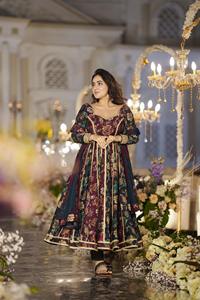 Colección de vestidos de rayón confeccionados de diseñador por mayorista Fabzone para ocasiones de fiesta - Product Image 3