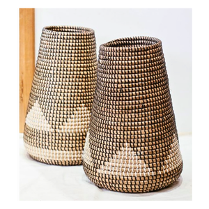 Jarrón Moderno de Seagrass Tejido a Mano para Decoración del Hogar, Estilo Boho, Decoración de Mesa, Hecho a Mano en Vietnam, King Craft VIET, Color Personalizable - Product Image 1
