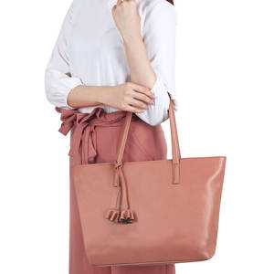 Sac fourre-tout en cuir pour femme à prix abordable, personnalisable (logo/couleurs), vente chaude, confortable, très tendance, usage actif, Hamid International HI-WTV-006 - Product Image 6