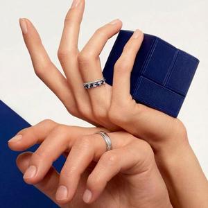 Jeulia Custom Classic <b>His</b> <b>and</b> <b>Hers</b> Bridal <b>Wedding</b> <b>Ring</b> <b>Set</b> - Product Image 4
