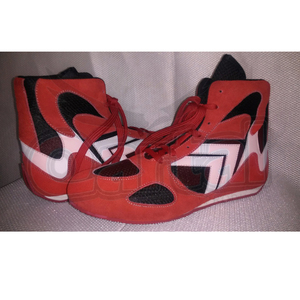 Botas de invierno de diseño personalizado con suela de goma de cuero auténtico sintético hecha en fábrica, mayor agarre y durabilidad - Product Image 4