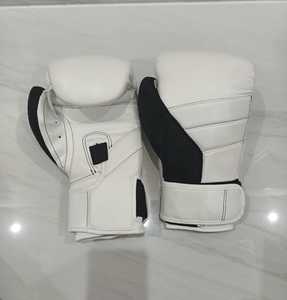 Gants de boxe de haute qualité pour l'entraînement au combat professionnel Gants de boxe personnalisés Fabricants OEM ODM de gants de boxe - Product Image 1