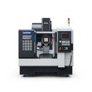 Centre d'usinage CNC vertical Brother SPEEDIO R650X1 BT30, changement d'outil rapide et efficace, emplacement compact, double précision - Product Image 1
