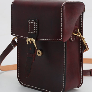 Sac à bandoulière en cuir véritable vintage fait à la main hommes femmes école voyage sac de bureau motif de bonbons pour les étudiants - Product Image 2