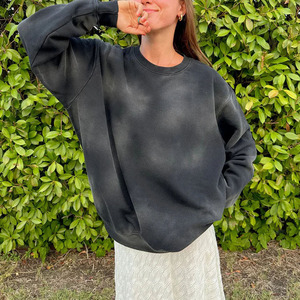 เสื้อสเวตเชิ้ตคอกลมแบบเรียบง่าย ยูนิเซ็กซ์ ผ้าฝ้ายฟลีซหนานุ่ม ทรงหลวม สวมใส่สบาย เหมาะสำหรับฤดูหนาว รับผลิตแบบ OEM ขายส่ง - Product Image 4