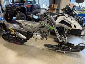 Kawasaki KLX 110R Dirt Bike Moto d'occasion 2024 Personnalisable Support ODM Grade DIY Garantie 5 ans Origine américaine à vendre - Product Image 4