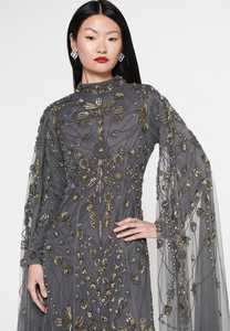 Robe longue en crêpe brodée et ornée, manches voilées, taille naturelle, travail manuel, perles, paillettes, robe de bal sexy et tendance - Product Image 4