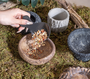 Tazón de Alimentación para Reptiles, Plato de Cerámica para Mascotas, Plato para Comida y Agua para Perros y Gatos, Antideslizante, Impermeable, Redondeado, Moderno, para Uso en Interiores, Capacidad de 300 ml - Product Image 4