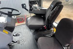 Tracteur sur chenilles polyvalent Massey-Ferguson 620, modèle 2017, d'occasion, 30-90 CV, pour les exploitations agricoles, avec moteur, boîte de vitesses et composants principaux de la transmission - Product Image 5