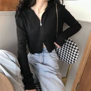 Cárdigan de punto de manga larga blanco informal de moda para mujer Otoño Invierno ropa exterior abrigo corto suelto versátil con logotipo frontal - Product Image 3