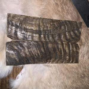 Écailles de corne artisanales écologiques et durables pour manches de lames, offrant résistance, texture, esthétique visuelle, héritage classique, artisanat - Product Image 3