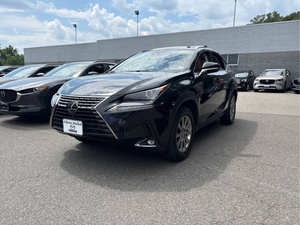 Nouvellement utilisé 2021/2022 Le-x-us NX 300 Nouveau 2021/2022 Le-x-us NX 300 - Product Image 2