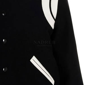 Chaqueta universitaria cálida para mujer con forro acolchado y botones a presión Chaqueta universitaria personalizada para mujer con opciones de color personalizadas - Product Image 6