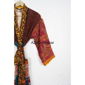 Kimono tipo bata boho de patchwork suave 100% seda hecho a mano para mujer, manga tres cuartos, estampado con logotipo frontal, cuello en V, con cordón ajustable. - Product Image 3
