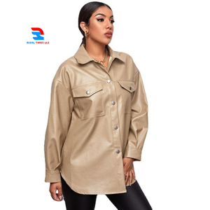 เสื้อเชิ้ตหนังแท้ทรงโอเวอร์ไซส์สำหรับผู้หญิง แขนยาว กระเป๋าคู่ ทรงหลวม ไหล่ตก สไตล์ฮิปฮอป ดีไซน์กระดุม วินเทจ ด้านหน้า - Product Image 1