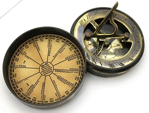 Tapa de reloj de sol con diseño de Mary Rose de latón Vintage con puntero de navegación, decoración marítima náutica, artículo de regalo 1511-1545 - Product Image 5