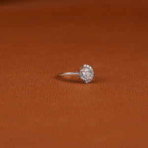 Diamant cultivé en laboratoire avec bague en diamant taillé rond Bague de fiançailles en or massif 18KT pour son cadeau - Product Image 6