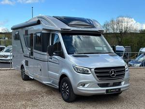 Diseño familiar de lujo Caravan Van Motorhome Camper Cilindros hidráulicos de la pierna y sistema de nivelación automática - Product Image 6