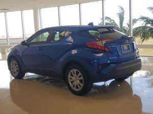Toyota C-HR XL-E bleu 2020 d'occasion en bon état, conduite à gauche - Product Image 3