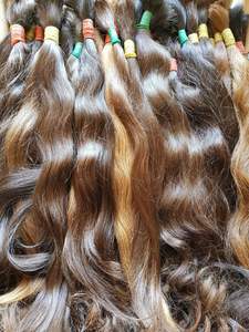 Cabello Humano 100% Natural Sin Procesar, Todas las Cutículas Alineadas, Puntas Gruesas y Saludables a Precio de Fábrica al por Mayor - Product Image 2