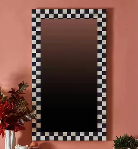 Miroir mural moderne à motif carré en incrustation d'os Miroirs de table en incrustation de résine pour la maison Produit fait à la main par l'artisanat en croissant - Product Image 1