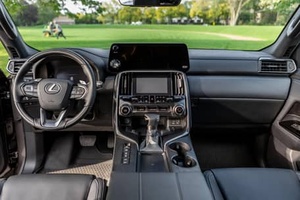 2023 L-e-x-u-s L X 600 AWD kilometraje bajo y precio asequible en stock listo para su envío - Product Image 5