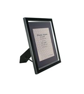 Beautiful handcrafted metal <b>photo</b> <b>frame</b> perfect for displaying cherished memories in stylish modern home decor setting - Product Image 1