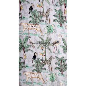 Veste matelassée en coton pur 100% tricotée à la main en Inde, robe d'hiver réversible écologique avec un design vintage, longueur longue - Product Image 5