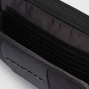 Borsa a mano da uomo Piquadro in materiale riciclato, merchandising sostenibile - Product Image 2