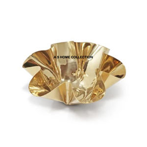 Bol de couleur blanche fantaisie pour décoration de la maison plat et bol de service décoratifs en métal avec bordure dorée et motif feuille de palmier - Product Image 6