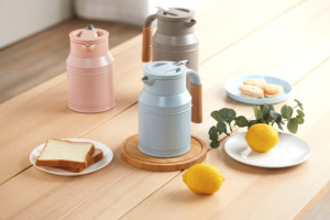 ¡Mosh de tamaño perfecto, calidad excepcional de 1.0L al mejor precio! Frasco de vacío de acero inoxidable Tanque de leche 1.5L Cafeteras térmicas - Product Image 6