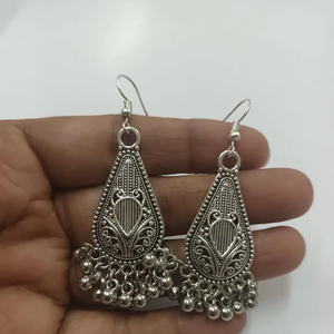 Pendientes oxidados de aro estilo mercado indio personalizados para niñas mujeres Latón chapado en oro para ropa de fiesta - Product Image 1