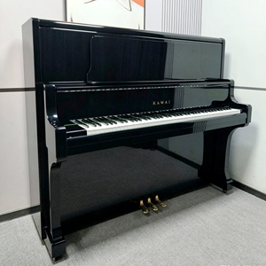 Japan Second Hand KAWAI BL71 Upright Piano with Warm Tone for Global Buyers - Product Image 1