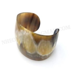 กำไลเขาควายธรรมชาติ |   กำไลข้อมือทำมือจากเขาสัตว์  เป็นมิตรกับสิ่งแวดล้อม  สไตล์ชาติพันธุ์ สำหรับผู้หญิง  เครื่องประดับแฟชั่น ผลิตโดย NHE Overseas - Product Image 5