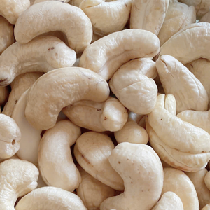 Vente en gros de noix de cajou de haute qualité W320 Ws noix de cajou noix de cajou du Vietnam exportées vers l'Asie, l'UE, le Moyen-Orient - Product Image 1